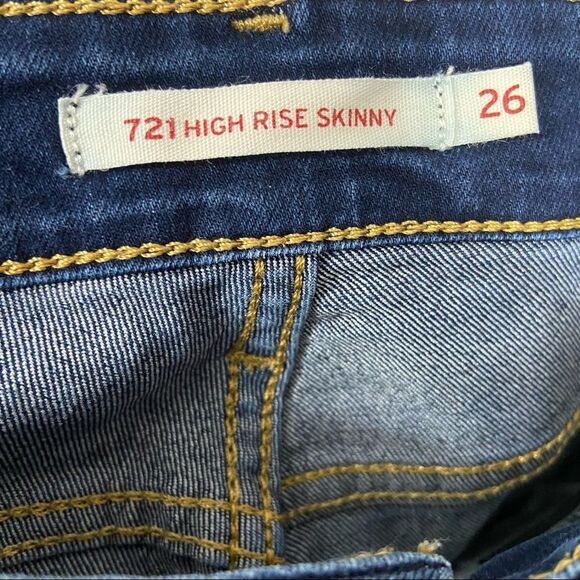 Levi’s 721 High Rise Dark Wash Skinny Jeans - Picture 3 of 3